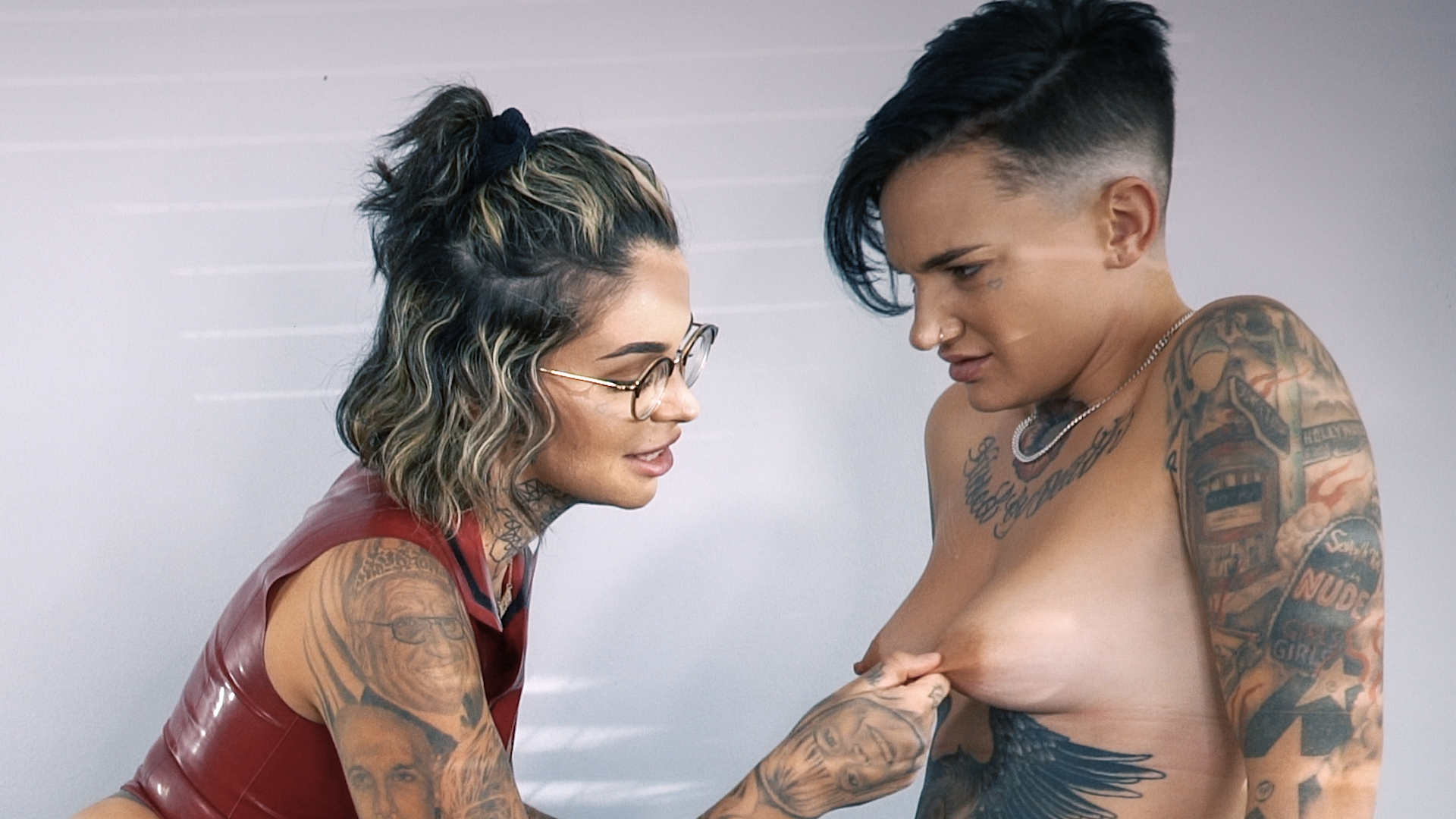 Photo number 6 from Caught and Blackmailed: Leigh Raven Takes Nikki Hearts shot for Kinky Bites on Kink.com. Featuring Nikki Hearts and Leigh Raven in hardcore BDSM & Fetish porn.