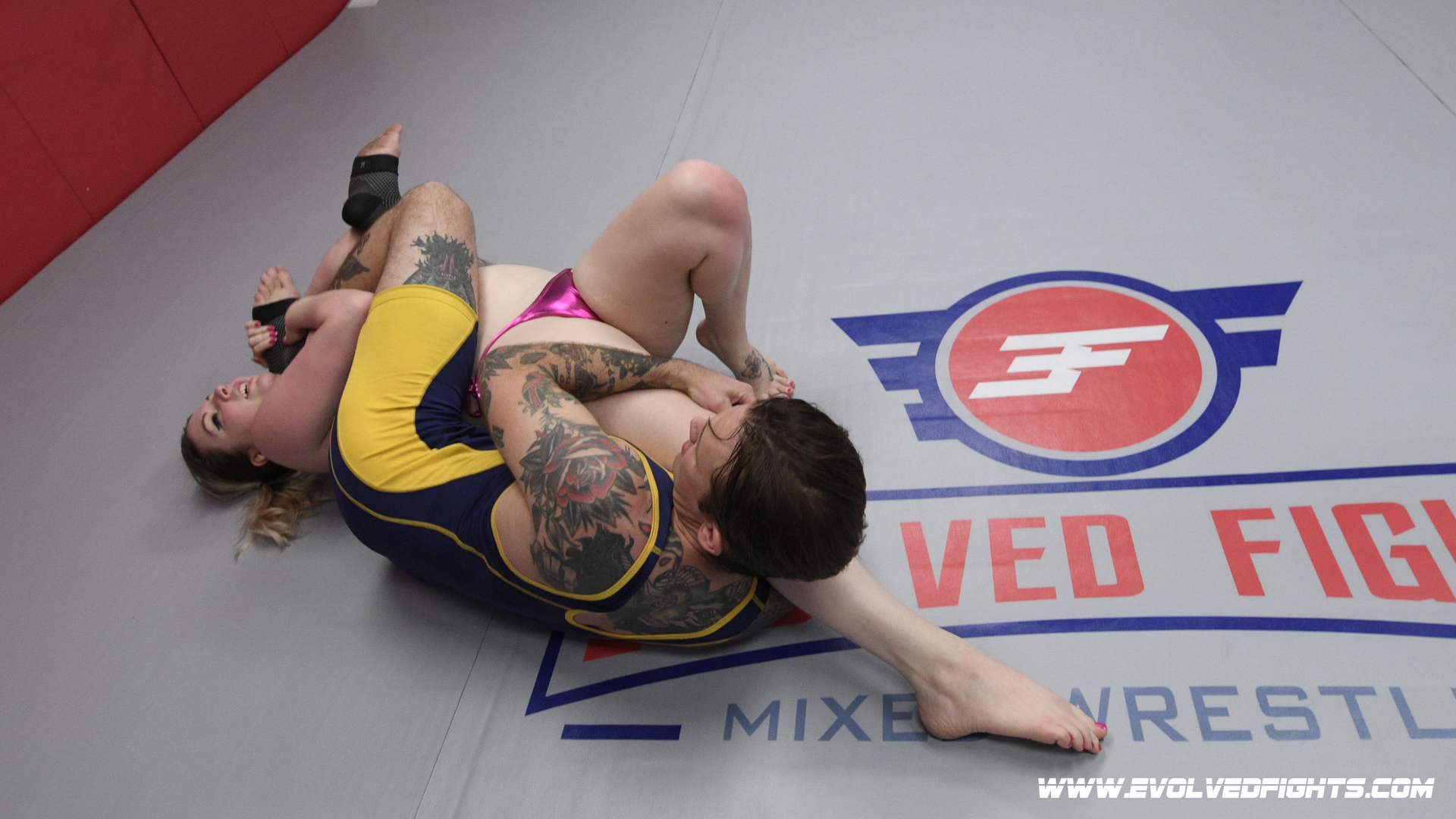 Photo number 14 from Will Havoc vs. Girl Next Door, Riley Daniels shot for Evolved Fights on Kink.com. Featuring Riley Daniels and Will Havoc in hardcore BDSM & Fetish porn.