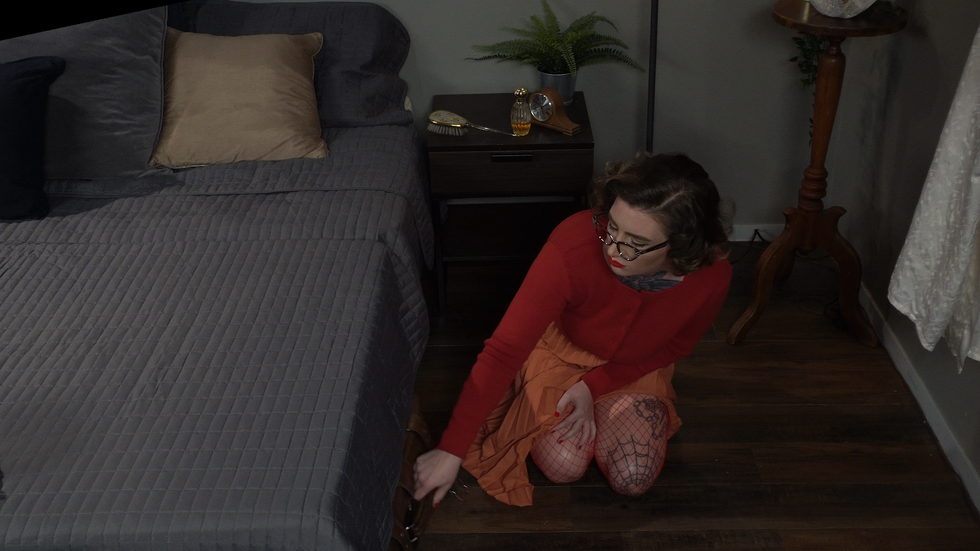 Photo number 4 from The House Sitter: Busty Pin-Up Babe Veronica Rose Gets Off shot for Kinky Bites on Kink.com. Featuring Veronica Rose in hardcore BDSM & Fetish porn.