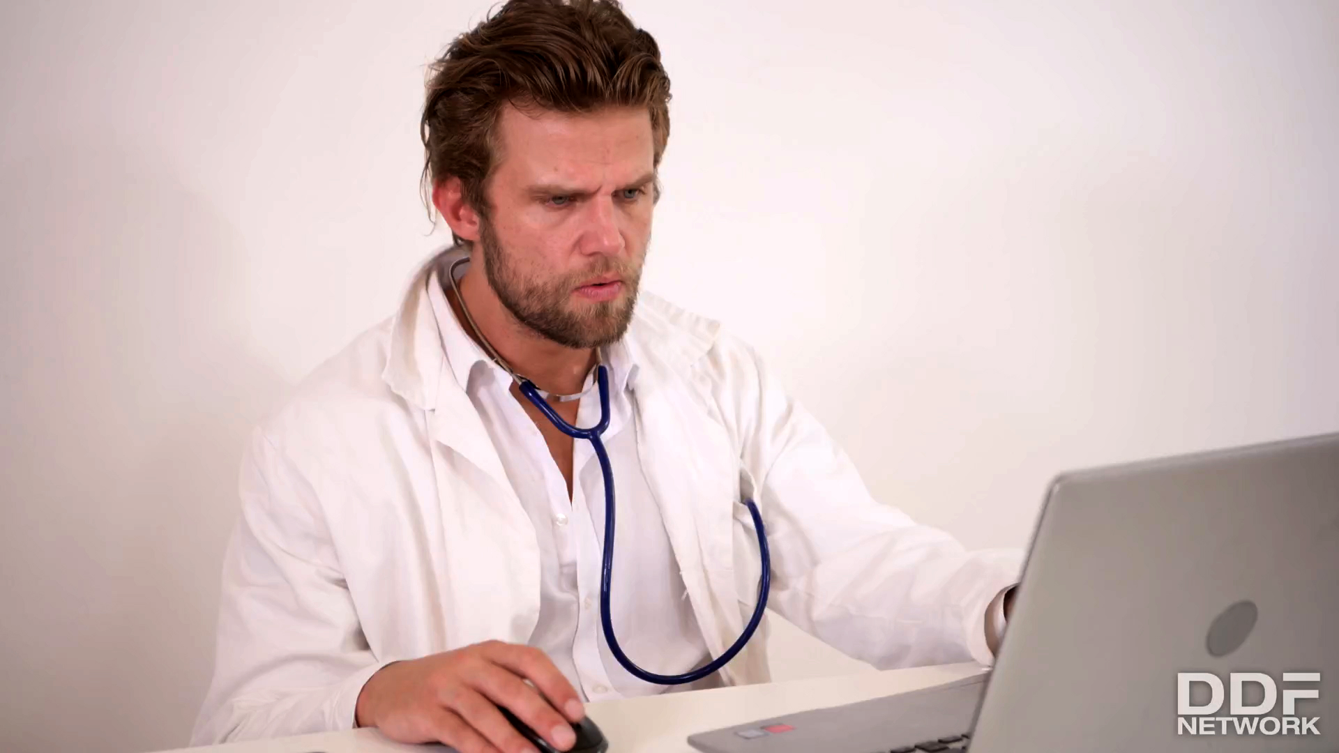 Photo number 1 from Kinky Doc Makes Nurse Squirt shot for House of Taboo on Kink.com. Featuring Venus Afrodita and Vince Carter in hardcore BDSM & Fetish porn.