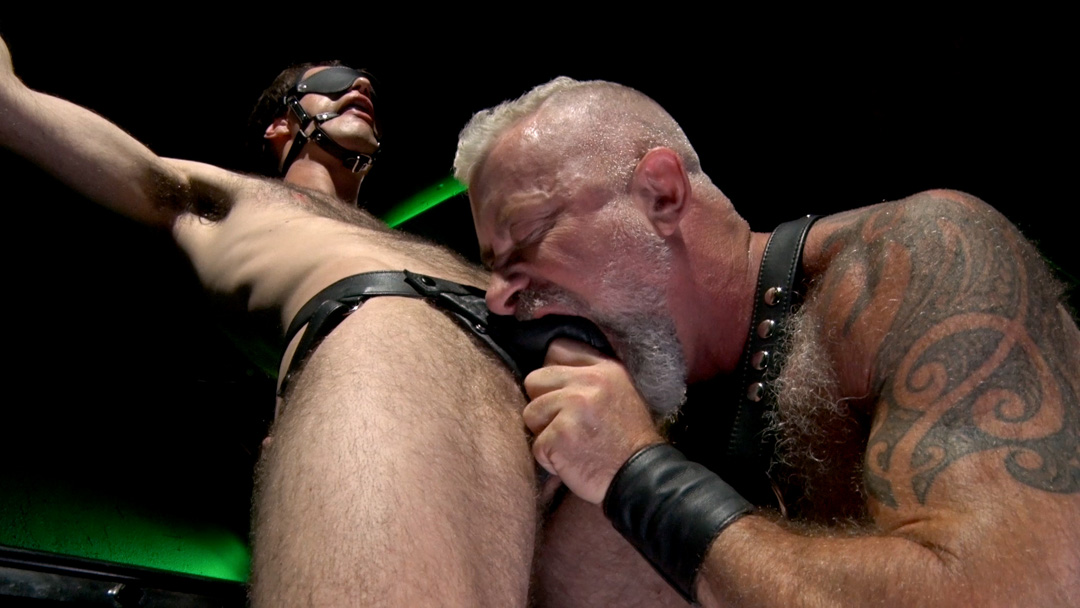 Photo number 7 from Charged: Lance Charger and Maxx Monroe - RAW shot for Kinky Bites Men on Kink.com. Featuring Lance Charger and Maxx Monroe in hardcore BDSM & Fetish porn.