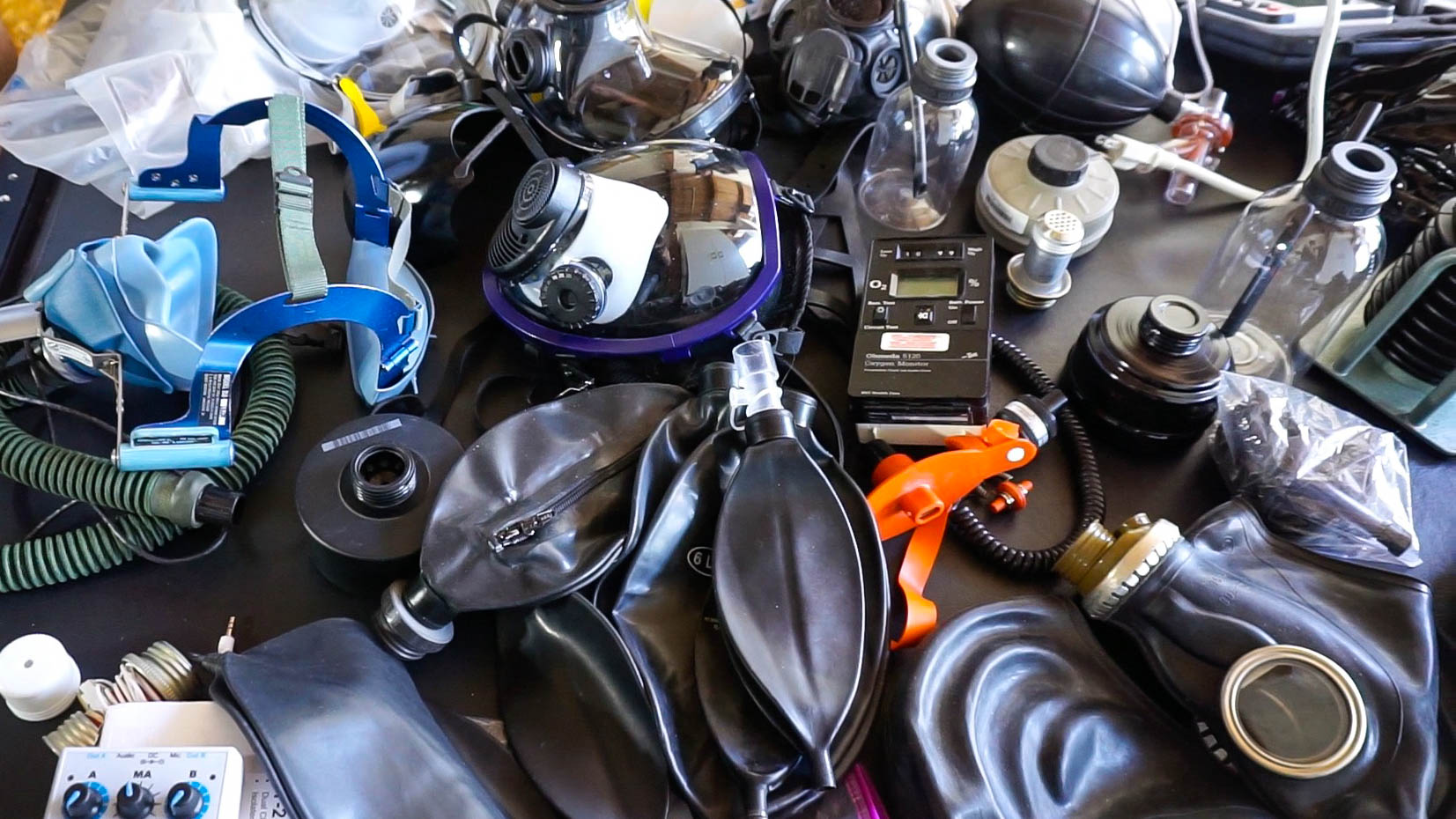 Photo number 15 from To Breathe or Not to Breathe: A Demo shot for Bondage Liberation on Kink.com. Featuring Elise Graves and Dart_Tech in hardcore BDSM & Fetish porn.