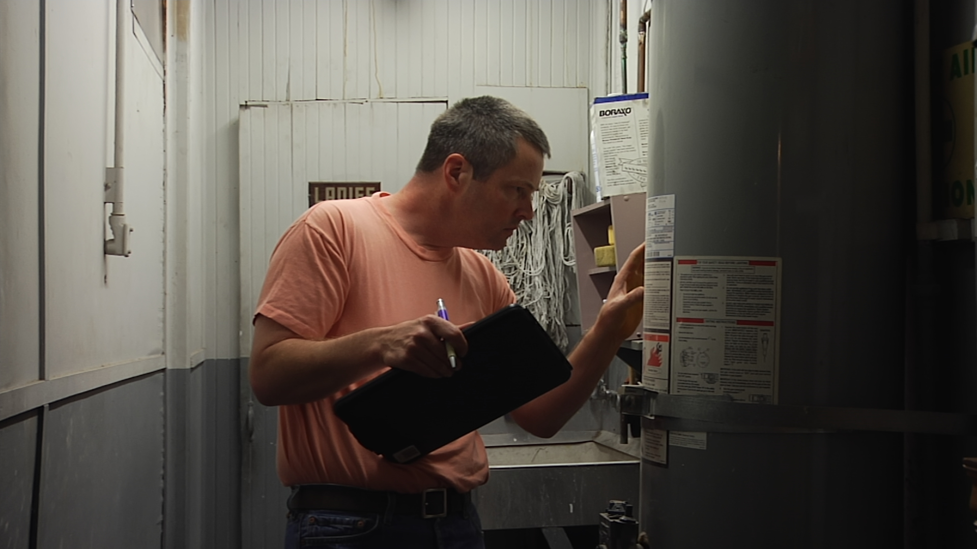 Photo number 1 from The Plumber’s Pipe shot for Severe Sex Films on Kink.com. Featuring Allie James, Marcelo and Jimmy Broadway in hardcore BDSM & Fetish porn.