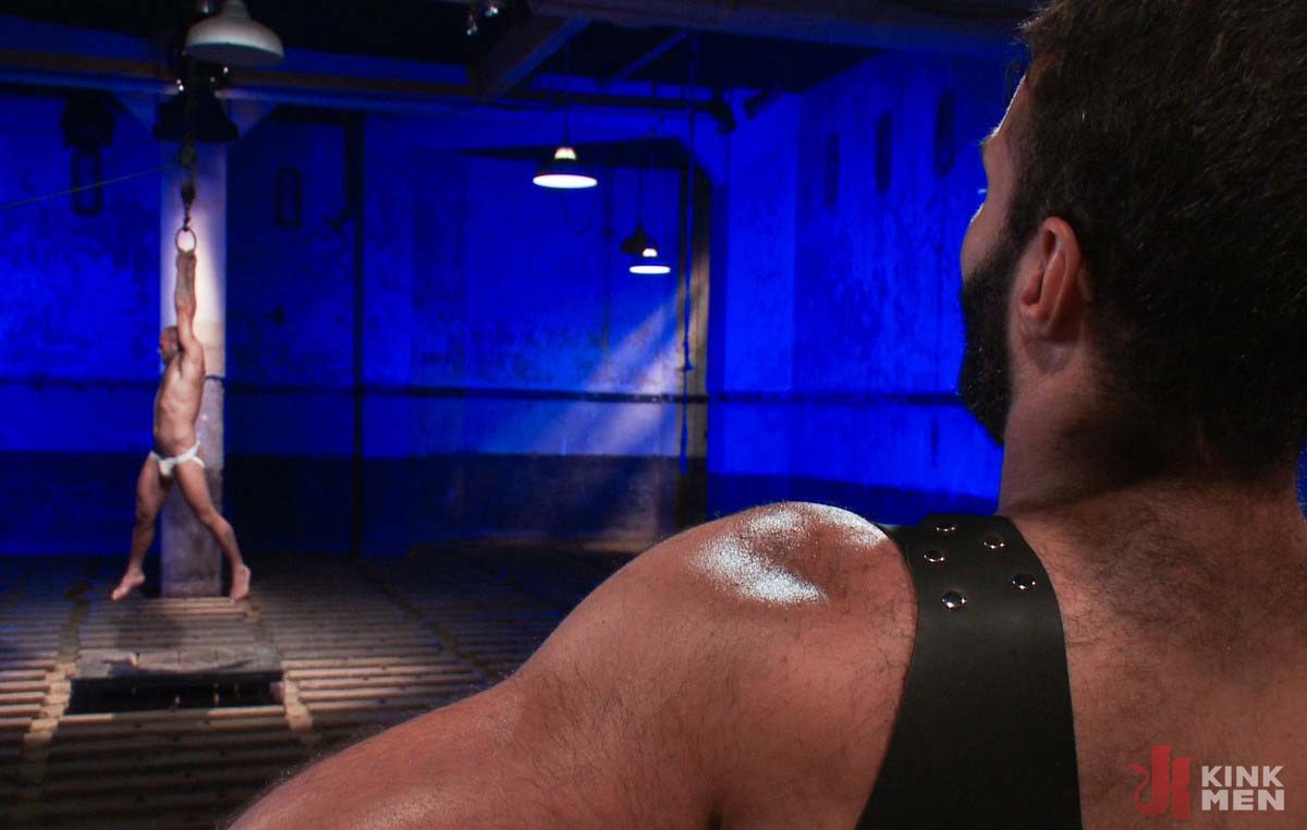 Photo number 11 from Wilfried Knight - Leo Forte's Dream Comes True shot for KinkMen Classics on Kink.com. Featuring Wilfried Knight and Leo Forte in hardcore BDSM & Fetish porn.