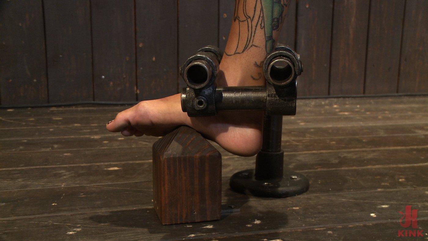 Photo number 4 from Bonnie Rotten - Tamed Whore By JP shot for Device Bondage on Kink.com. Featuring Bonnie Rotten in hardcore BDSM & Fetish porn.