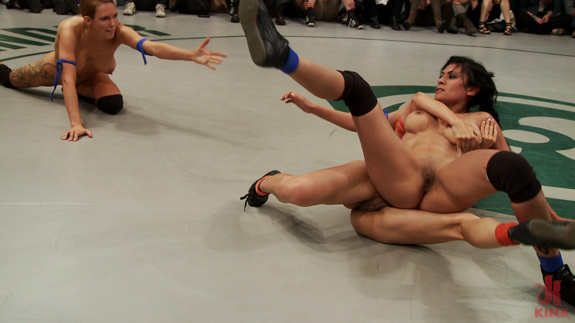 Photo number 12 from Epic Tag Team Battle shot for Ultimate Surrender on Kink.com. Featuring Kaylee Hilton, Tia Ling, Cheyenne Jewel, Rain DeGrey, Beretta James and Maestro in hardcore BDSM & Fetish porn.