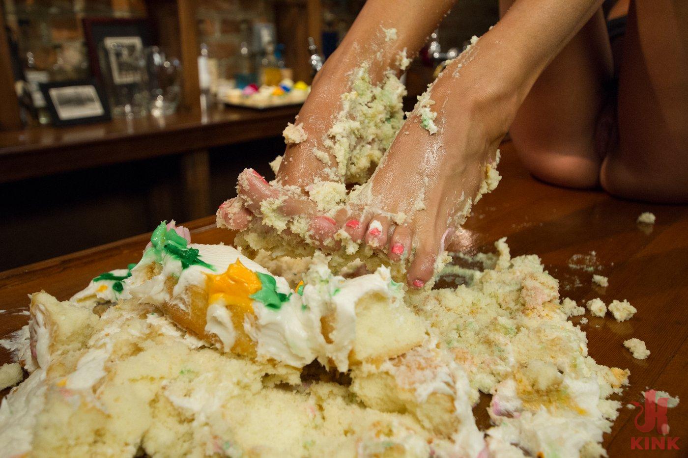 Photo number 5 from Pieds Du Jour shot for Foot Worship on Kink.com. Featuring Anissa Kate and Anthony Rosano in hardcore BDSM & Fetish porn.