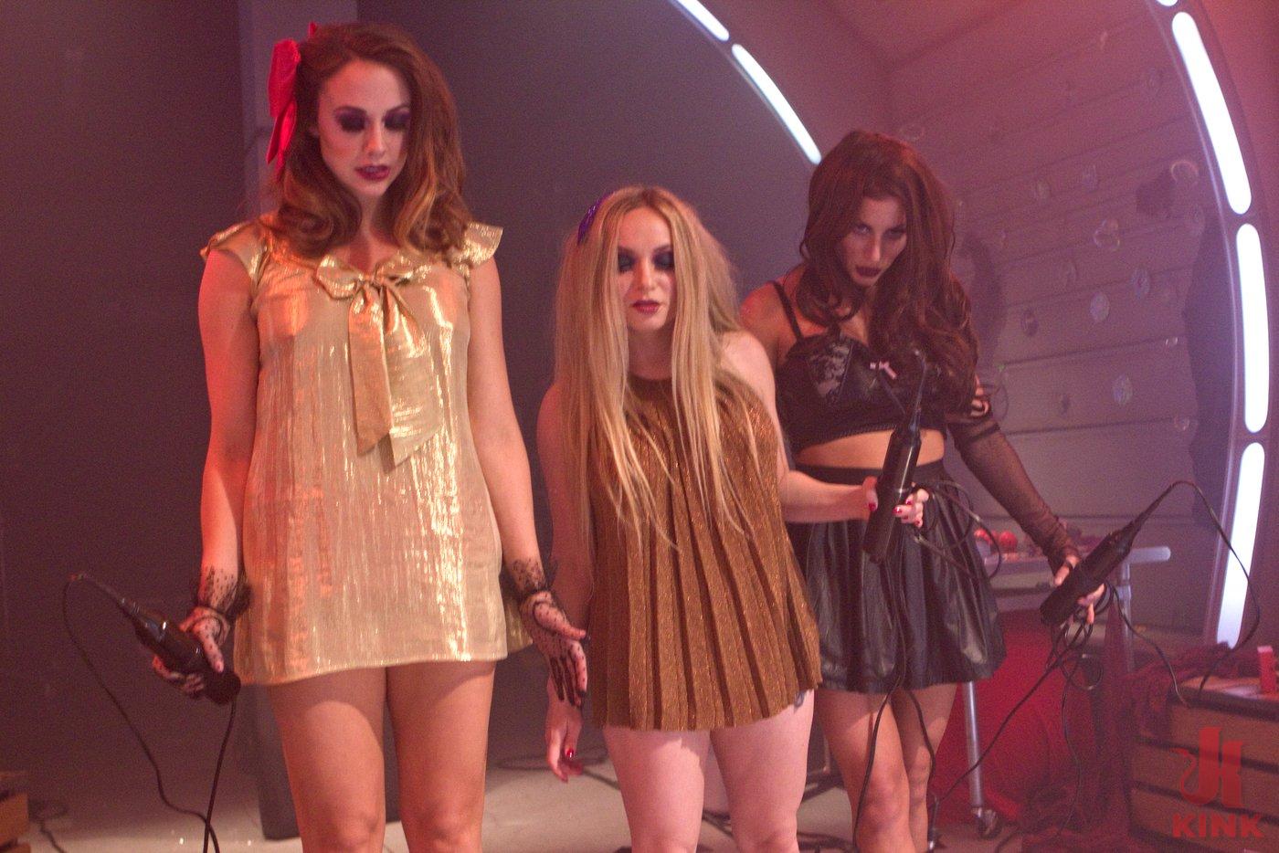 Photo number 5 from BARBARELLA vs the Electric Dolls shot for Electrosluts on Kink.com. Featuring Lorelei Lee, Aiden Starr, Chanel Preston and Ariel X in hardcore BDSM & Fetish porn.