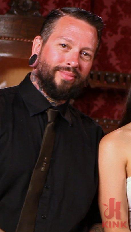 Tomi Knox BDSM - Beard