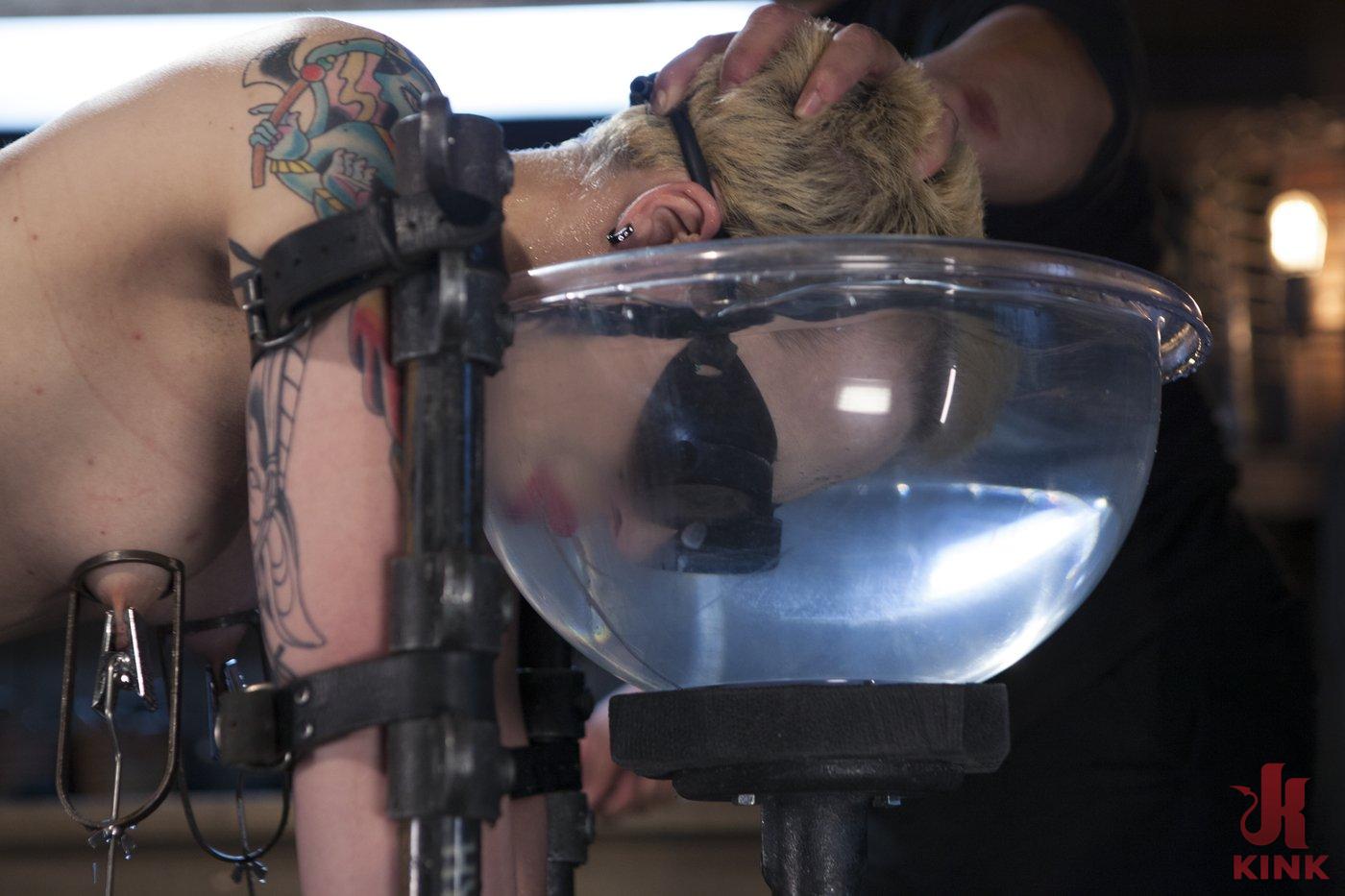 Photo number 9 from Recipe for Disaster shot for Device Bondage on Kink.com. Featuring Orlando and Elizabeth Thorn in hardcore BDSM & Fetish porn.