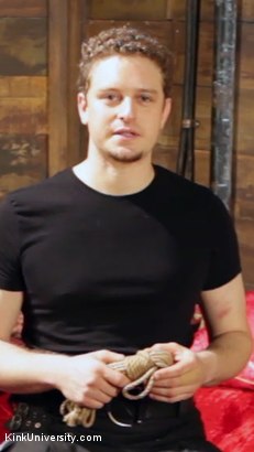 Cannon BDSM - Brunet