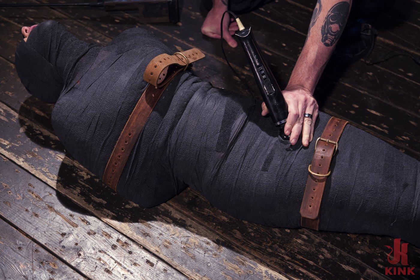 Photo number 2 from Strict Devices, Fear Play, Brutal Torment, Shock Therapy, Mind Blowing Orgasms!!! shot for Device Bondage on Kink.com. Featuring Carter Cruise and The Pope in hardcore BDSM & Fetish porn.