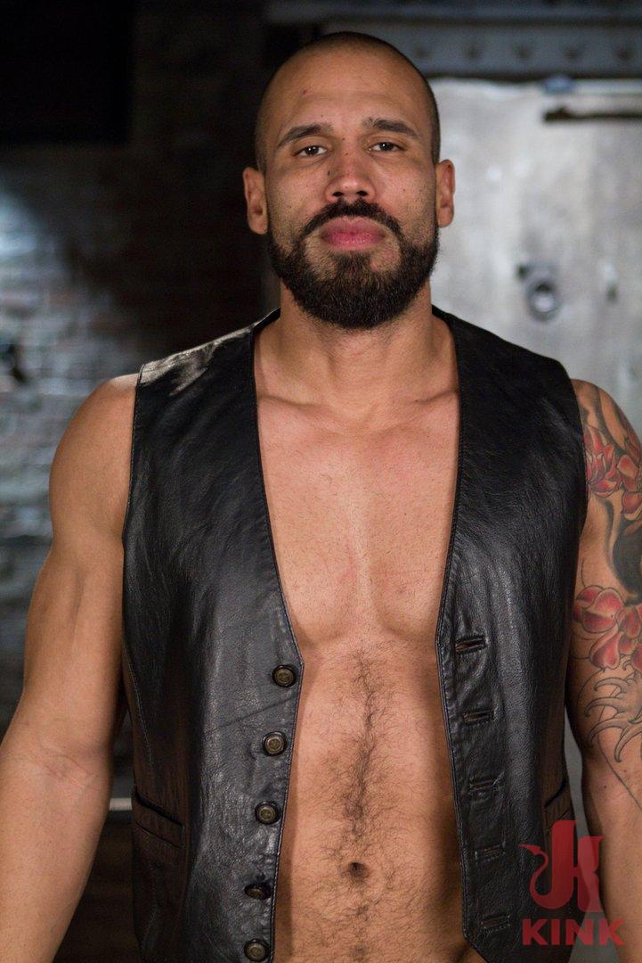 Photo number 4 from Is It Worth Your Soul?? Sexy Succubus hell bent on gang-bang to top them all!! shot for Hardcore Gangbang on Kink.com. Featuring Daisy Ducati, Owen Gray, Karlo Karrera, Tommy Pistol, Bill Bailey and Bradley Remington in hardcore BDSM & Fetish porn.