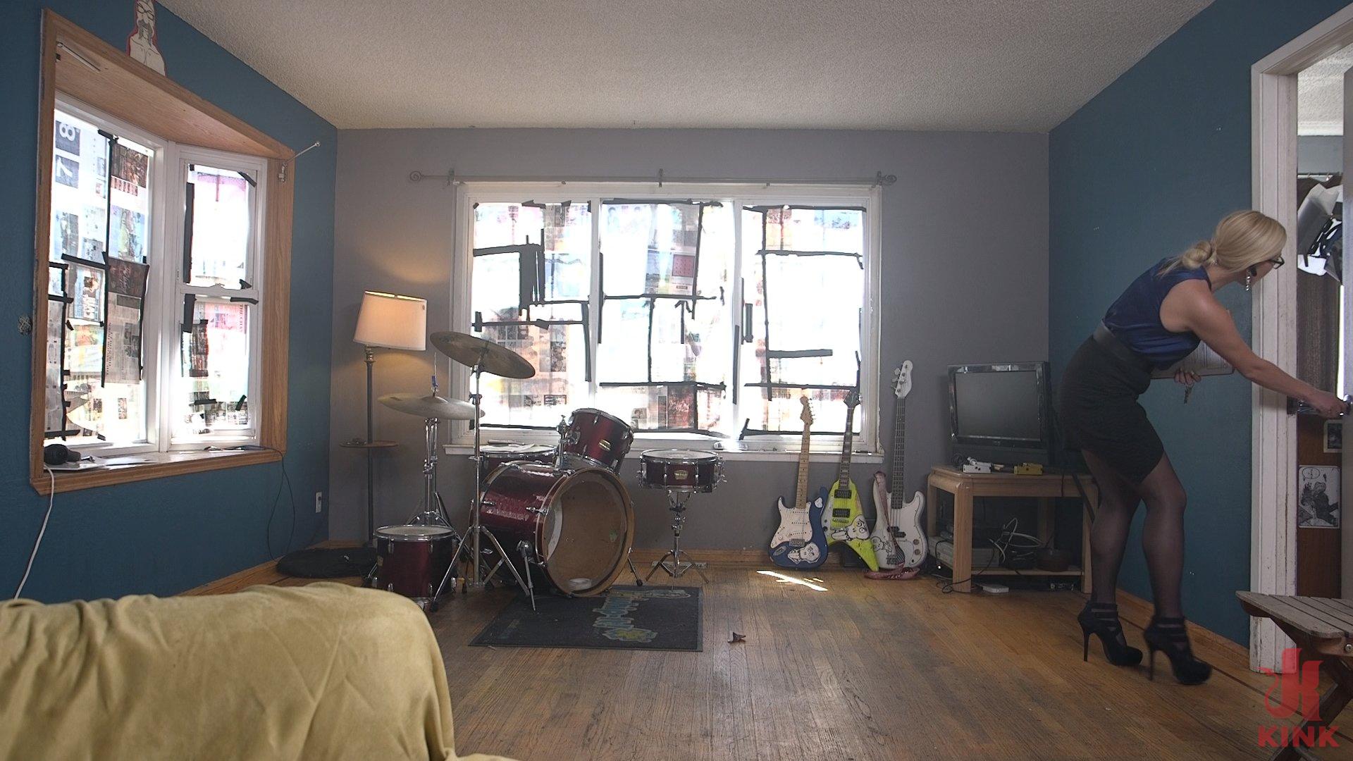 Photo number 6 from The Eviction shot for Sex And Submission on Kink.com. Featuring Xander Corvus and Summer Day in hardcore BDSM & Fetish porn.