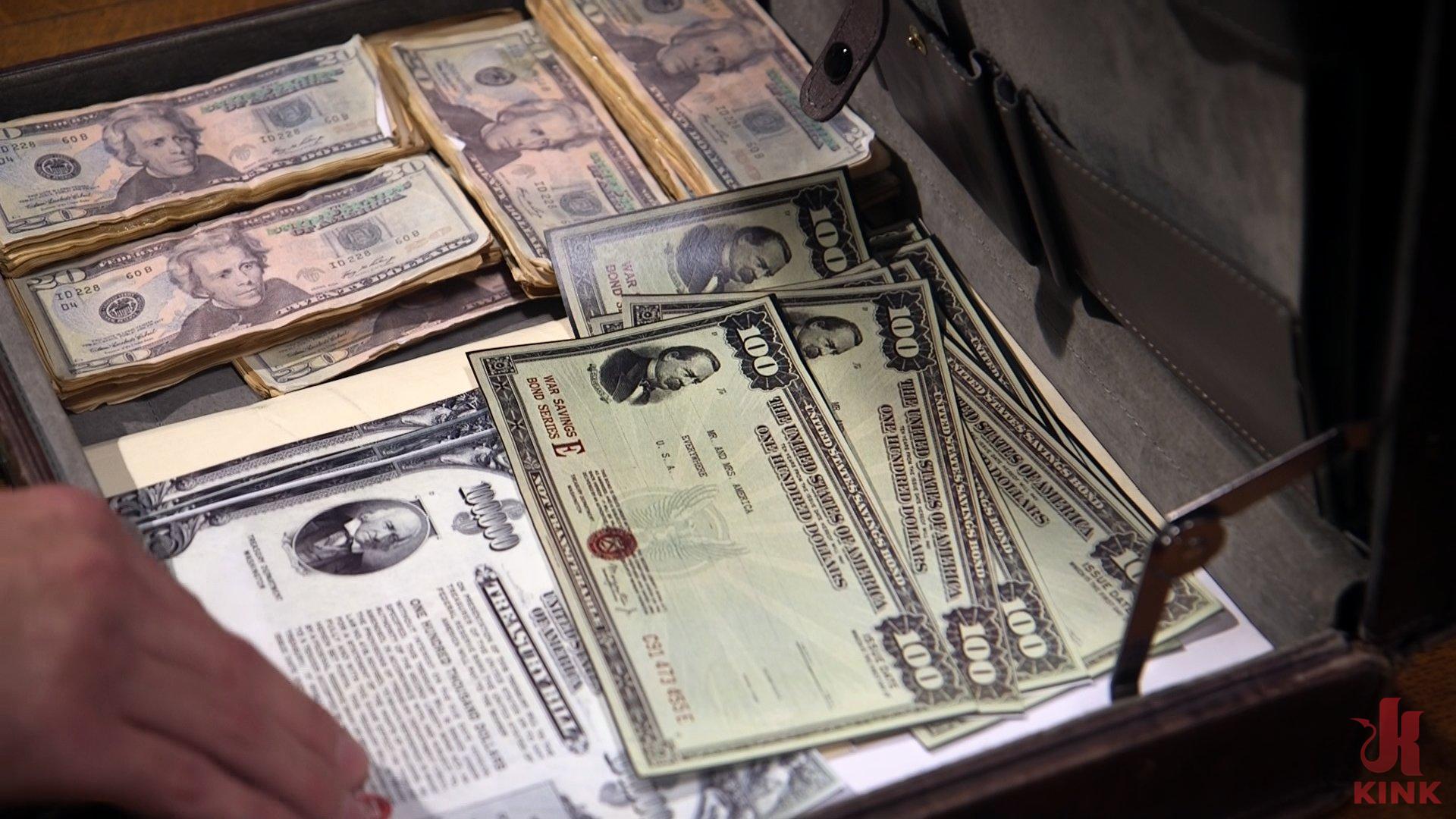 Photo number 1 from The Long Con shot for Sex And Submission on Kink.com. Featuring Bill Bailey, Katy Kiss and Syren de Mer in hardcore BDSM & Fetish porn.