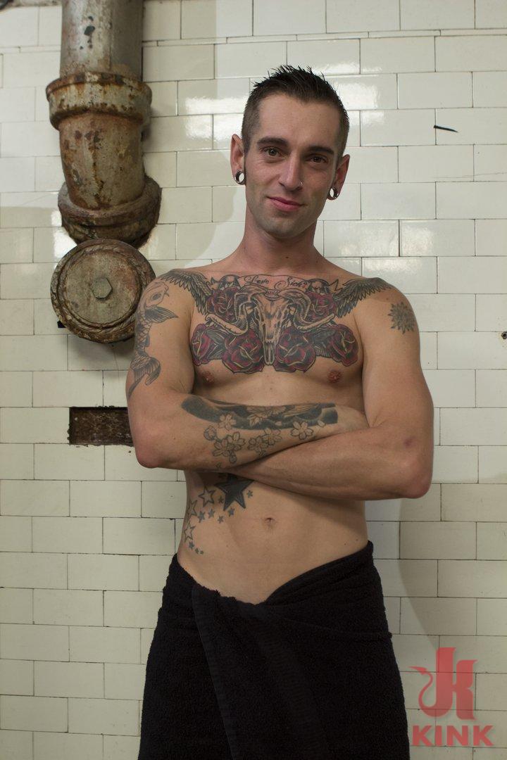 Photo number 2 from Grab My Pussy! shot for Hardcore Gangbang on Kink.com. Featuring Aspen Ora, Owen Gray, Small Hands, Gage Sin, Astral Dust and Mark Wood in hardcore BDSM & Fetish porn.