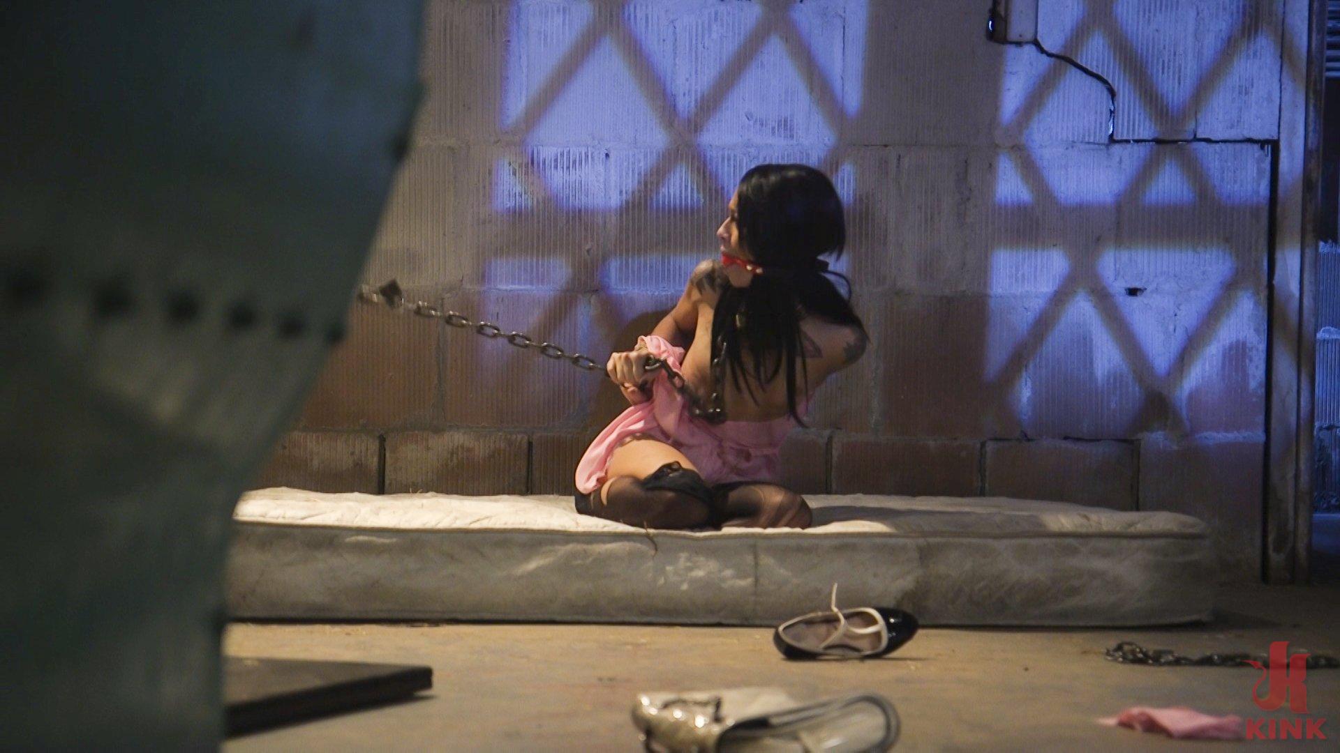 Photo number 0 from The Debt Collector shot for Sex And Submission on Kink.com. Featuring Holly Hendrix and Ramon Nomar in hardcore BDSM & Fetish porn.