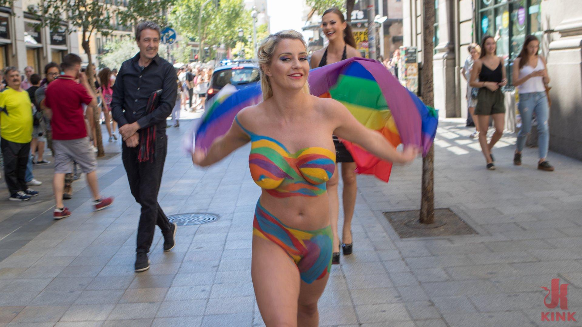 Photo number 0 from Busty Blonde Sienna Day Disgraced Fully Nude on Dirty Public Streets shot for Public Disgrace on Kink.com. Featuring Steve Holmes, Tina Kay and Sienna Day in hardcore BDSM & Fetish porn.