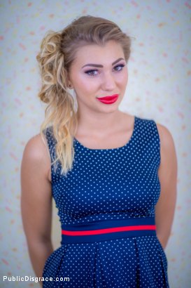 Vyvan Hill BDSM - Blonde