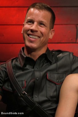 Kelly Evans BDSM - Athletic