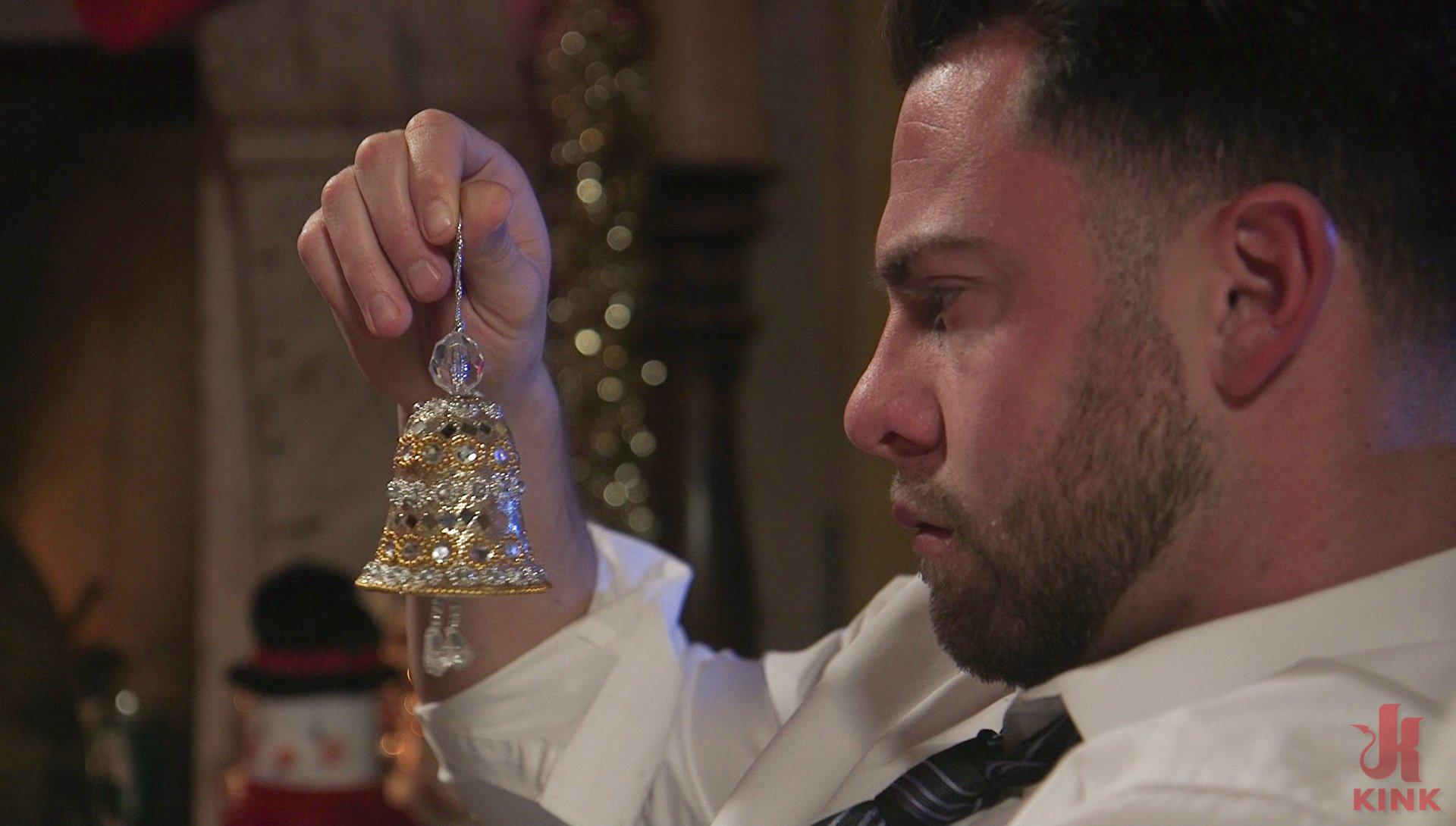 Photo number 1 from XXX-Mas Bonus: Jasmine Jae Lets Seth Gamble Dominate Her For X-Mas shot for Sex And Submission on Kink.com. Featuring Jasmine Jae and Seth Gamble in hardcore BDSM & Fetish porn.