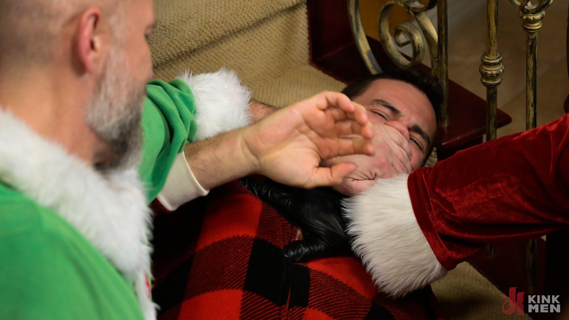 Photo number 5 from Homo Alone, Part One: Vander Pulaski Taken Down in Home Invasion shot for Bound Gods on Kink.com. Featuring Dirk Caber, Jack Dyer and Vander Pulaski in hardcore BDSM & Fetish porn.