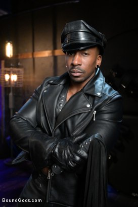 Max Konnor BDSM - Athletic