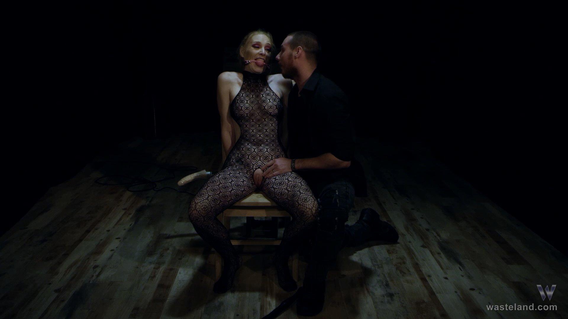 Photo number 2 from Delirious Hunter - Late AGAIN! shot for Wasteland on Kink.com. Featuring Delirious Hunter and Joeydotrawr in hardcore BDSM & Fetish porn.