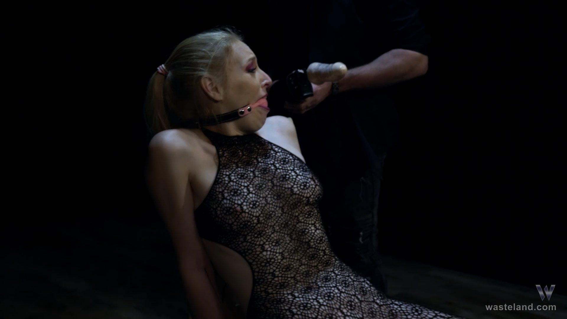 Photo number 5 from Delirious Hunter - Late AGAIN! shot for Wasteland on Kink.com. Featuring Delirious Hunter and Joeydotrawr in hardcore BDSM & Fetish porn.