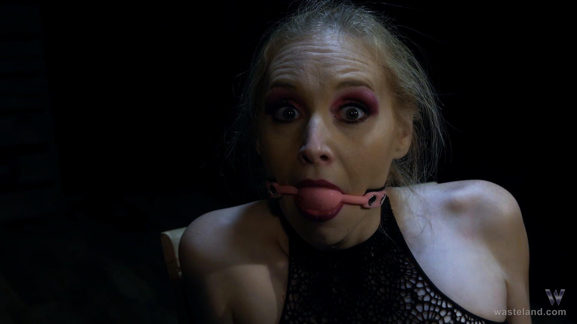 Photo number 6 from Delirious Hunter - Late AGAIN! shot for Wasteland on Kink.com. Featuring Delirious Hunter and Joeydotrawr in hardcore BDSM & Fetish porn.