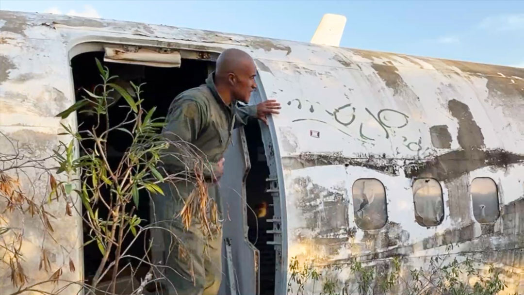 Photo number 1 from King Noire: Man Vs. Mango shot for Kinky Bites Men on Kink.com. Featuring King Noire in hardcore BDSM & Fetish porn.