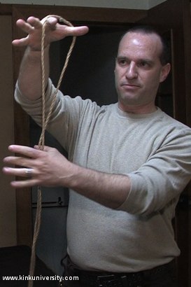 Lochai BDSM - Brunet